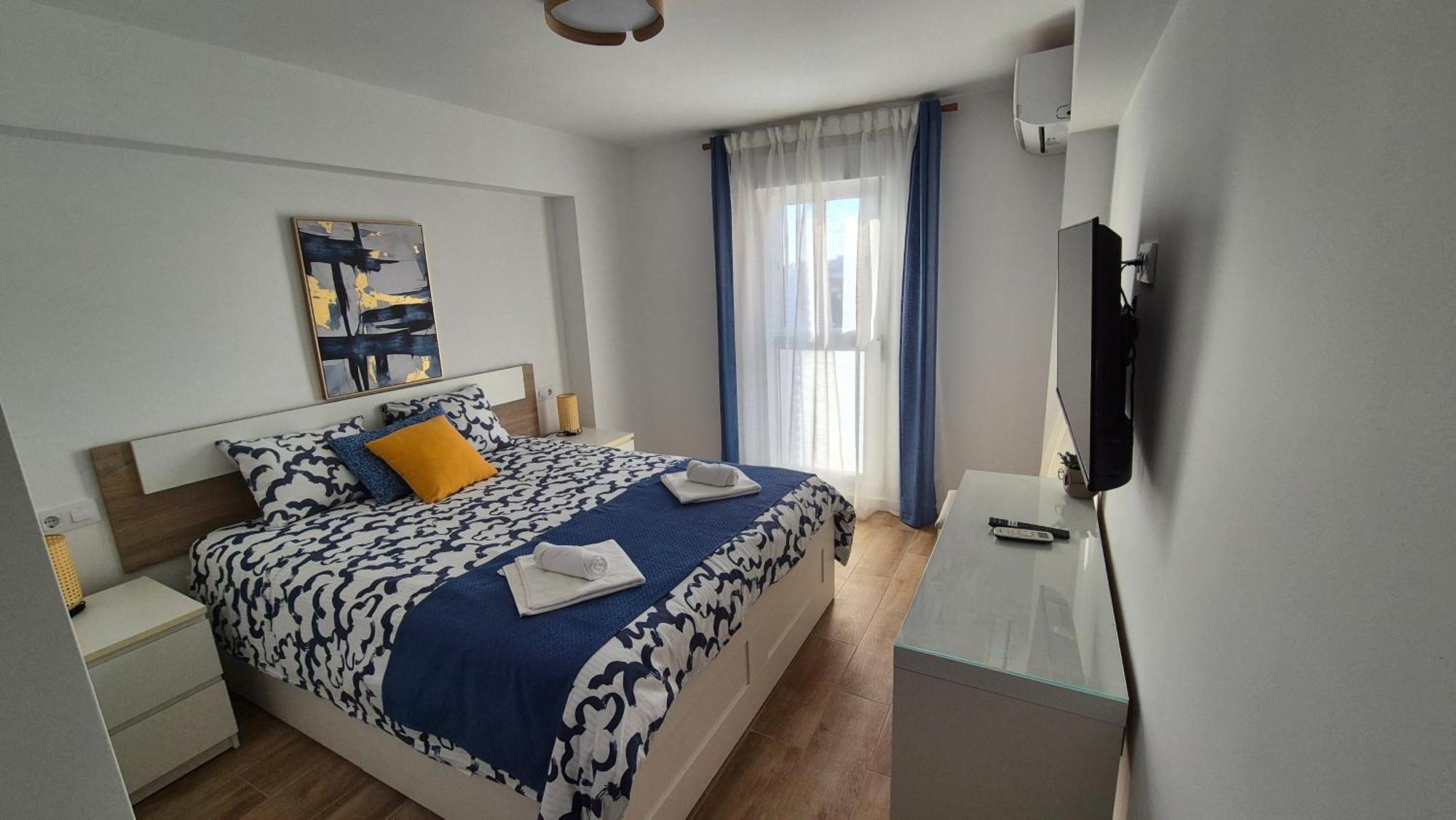 Blue Oasis Sea And Mountain Panorama Apartment Benalmadena Luaran gambar